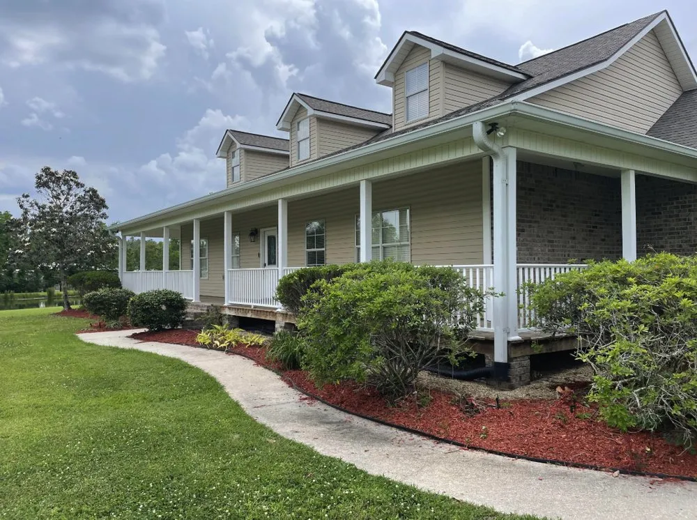 Expert residential landscaping in Gonzales, LA - Bayoo Cleaners