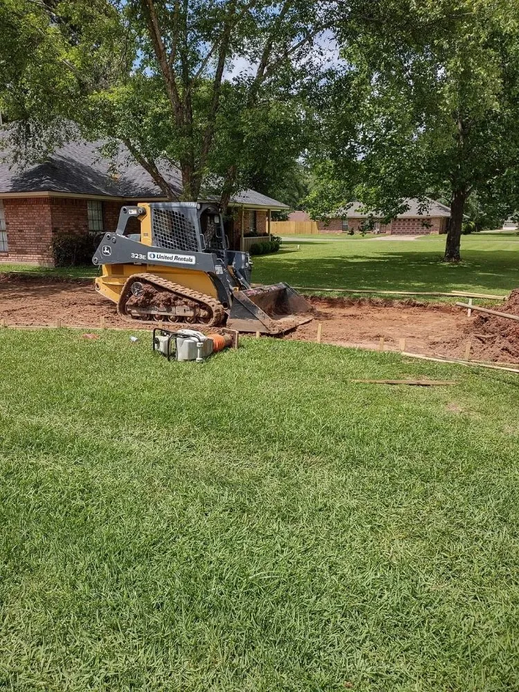 Custom lawn mowing service experts serving Shreveport, LA - Bayou Builders Construction and Outdoor Services