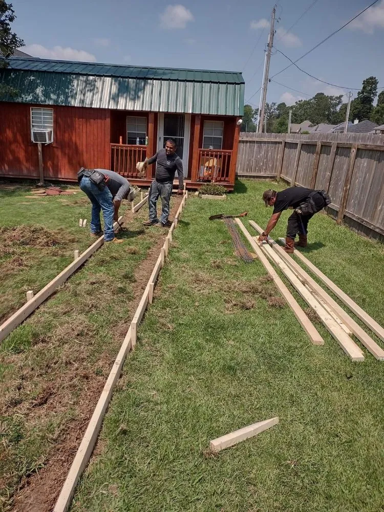 Reliable garden landscaping for residential properties in Shreveport, LA by Bayou Builders Construction and Outdoor Services