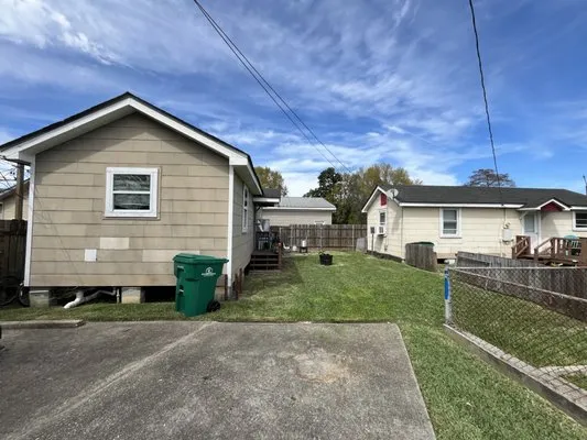 Bayou Lawn And Landscaping