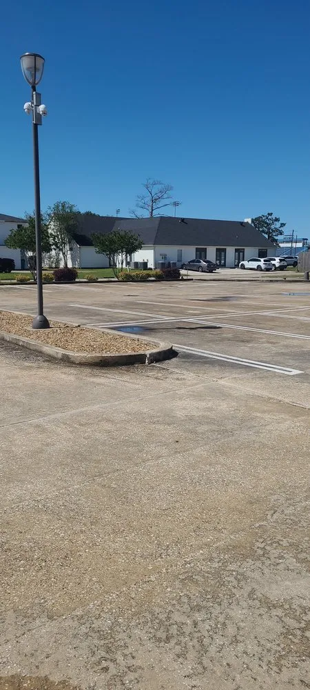 Expert yard maintenance in Lake Charles, LA - Bayou Teche Landcare