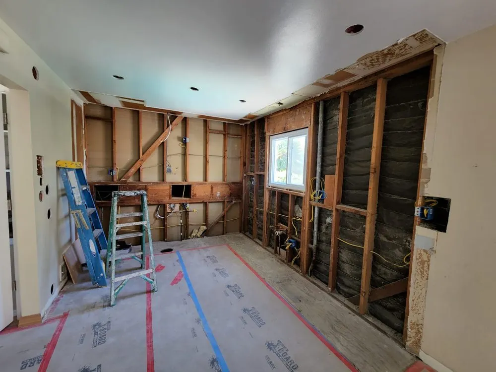 Custom yard cleanup service experts serving Alameda, CA - Bayside Builders Group