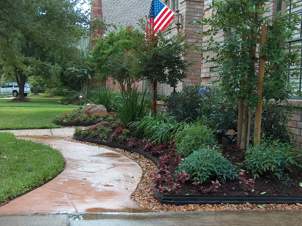Professional garden landscaping for residential properties in Houston, TX by Bayside Landscape Services
