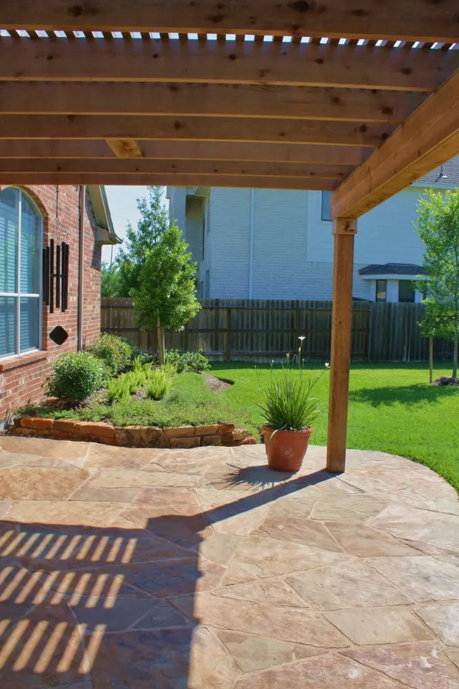 Affordable outdoor landscaping in Houston, TX - Bayside Landscape Services