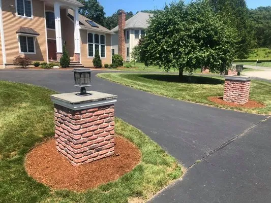 BayState Landscapes & Construction Logo