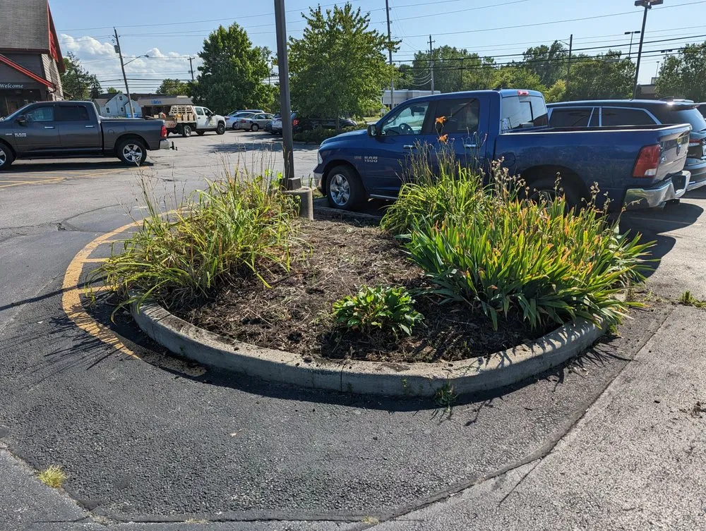 Custom outdoor landscaping in North Ridgeville, OH - Bayview Landscaping & Design LLC