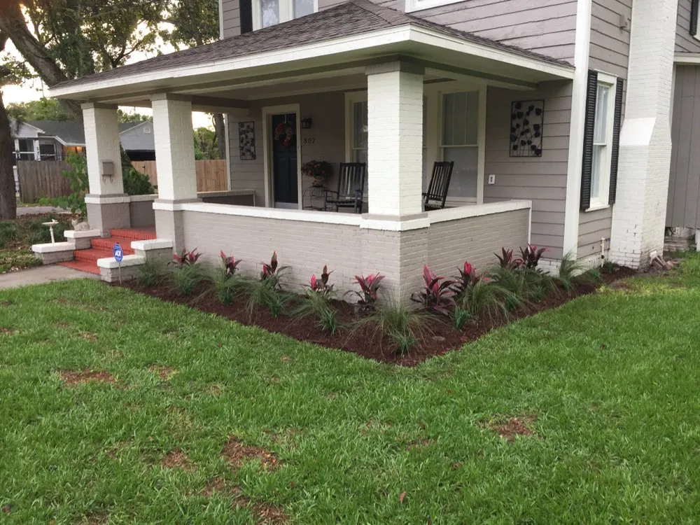 Custom lawn mowing service in Tampa, FL by Bayview Lawn Care