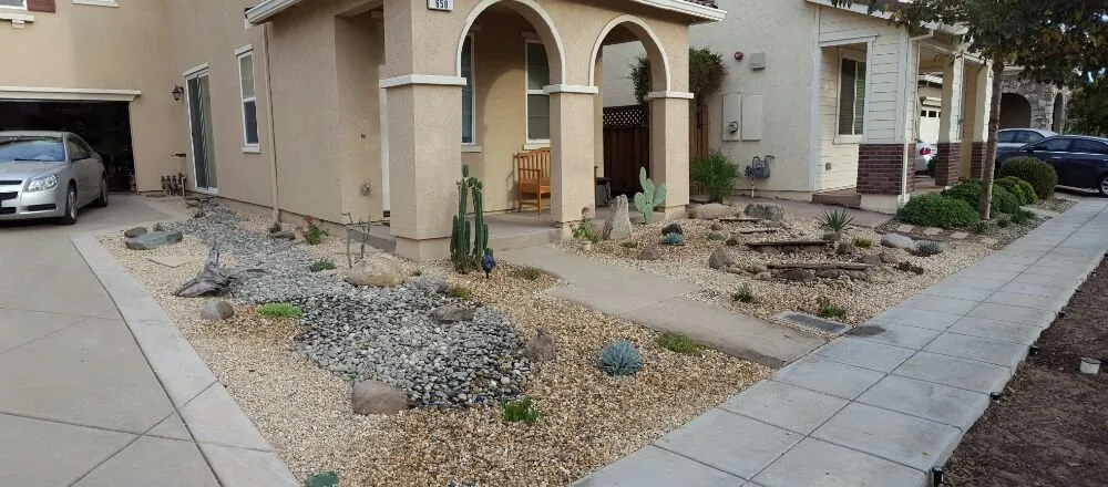 Custom lawn care service experts serving Tracy, CA - Bayviews Landscape