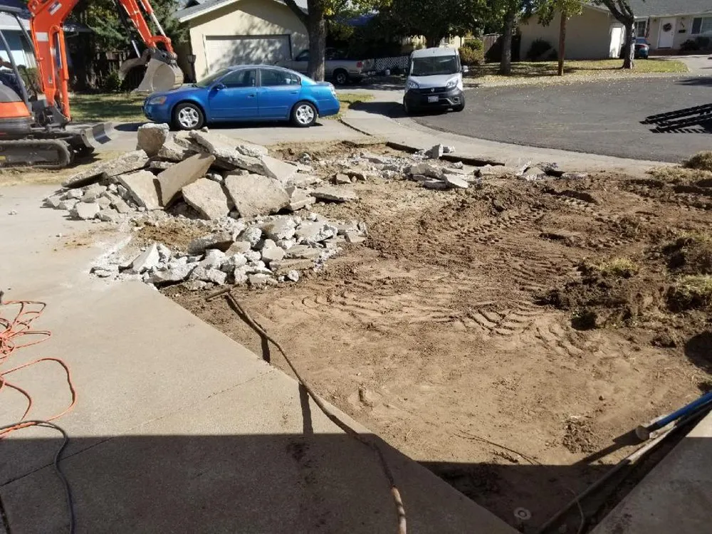 Reliable yard maintenance for homes across Tracy, CA - Bayviews Landscape