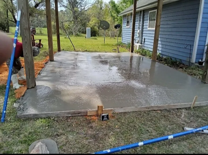 Professional lawn care service in Tallahassee, FL - B&B Concrete & Landscaping