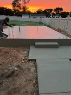 B&B Construction and Landscaping Logo