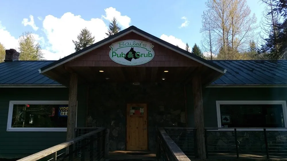 Affordable yard cleanup service in Estacada, OR by B&B Landscaping