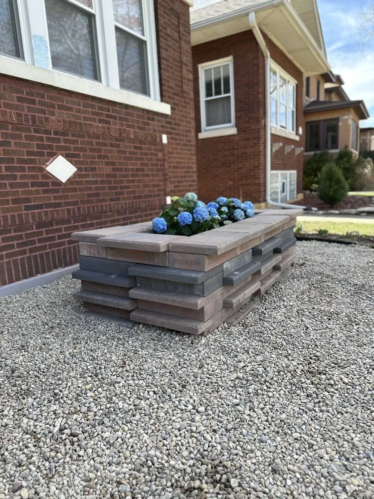 Reliable garden landscaping in Oak Park, IL - B&B Landscaping Services