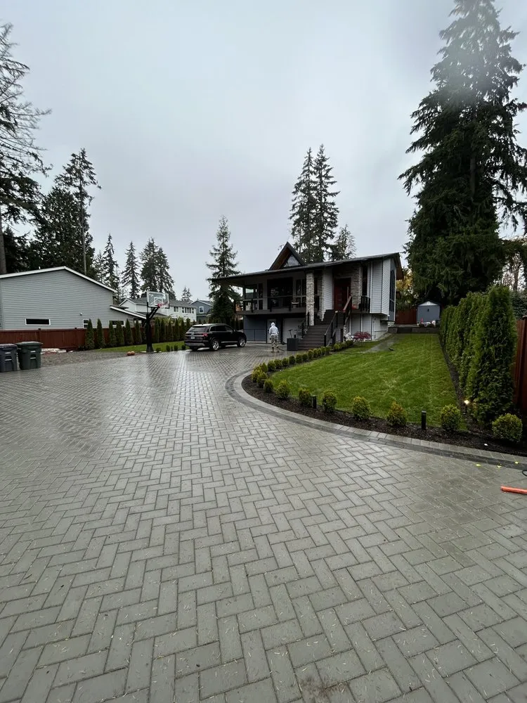 Reliable yard maintenance with custom design in Snohomish, WA by B&B Landscaping Services