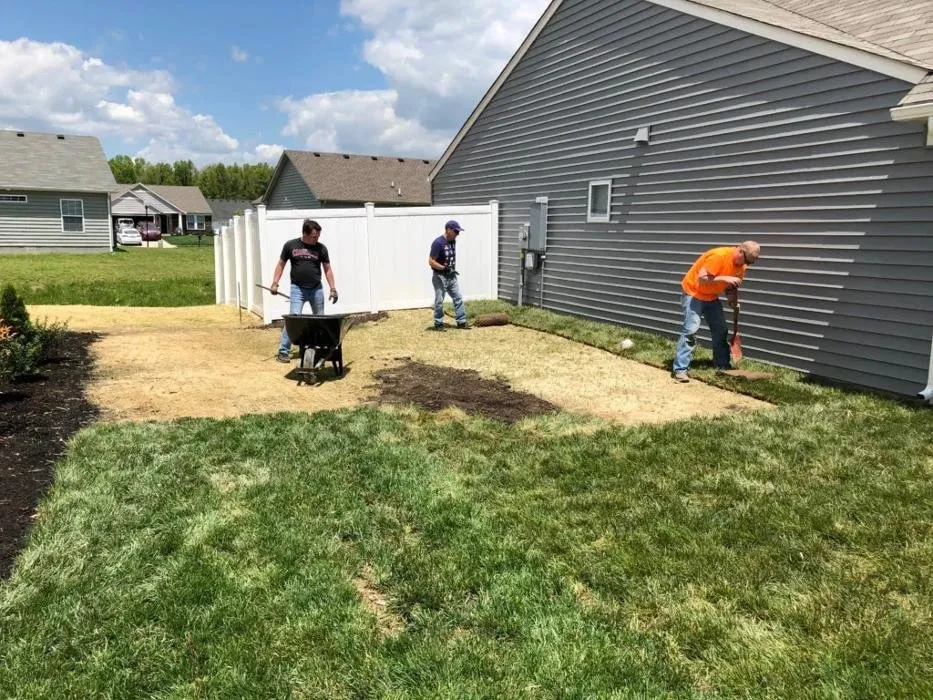 Expert lawn mowing service in Louisville, KY - BB Lawn & Landscape