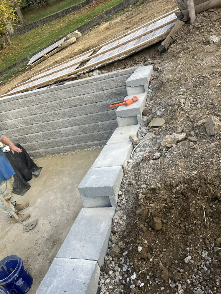 Expert yard cleanup service for beautiful yards in Cincinnati, OH by B&B Lawn & Landscaping