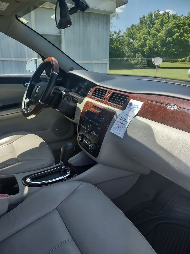 Custom garden landscaping for residential properties across Fairfield, IL - B&B Lawn Care & Auto Detail