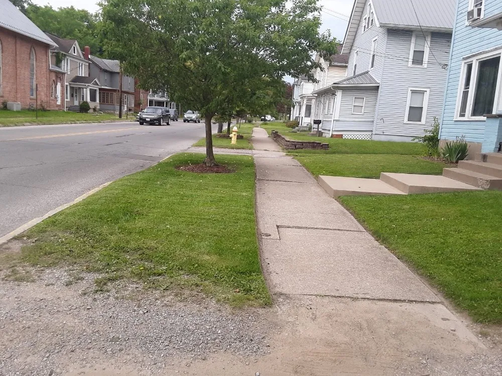 Top-rated garden landscaping in Ashland, OH by BB Lawn Care