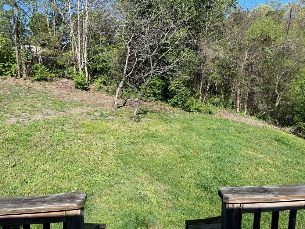 Affordable garden landscaping for beautiful yards in Benton, TN by B&B Lawn Care