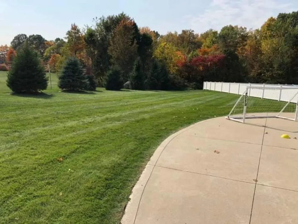 Top-rated lawn care service in Malden, MO by B&B Lawn Care