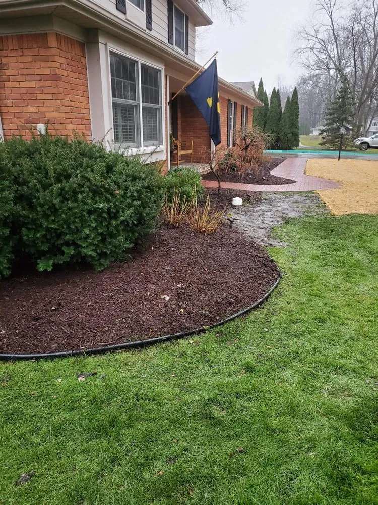 Top-rated lawn care service experts serving Eastpointe, MI - B+B Lawnscape