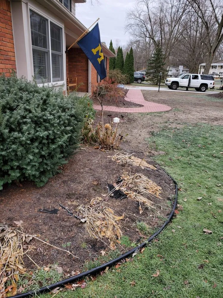 Custom yard cleanup service in Eastpointe, MI - B+B Lawnscape