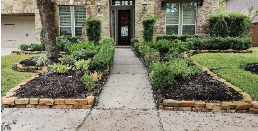 Custom landscaping services in Houston, TX by B&B Turf Pros