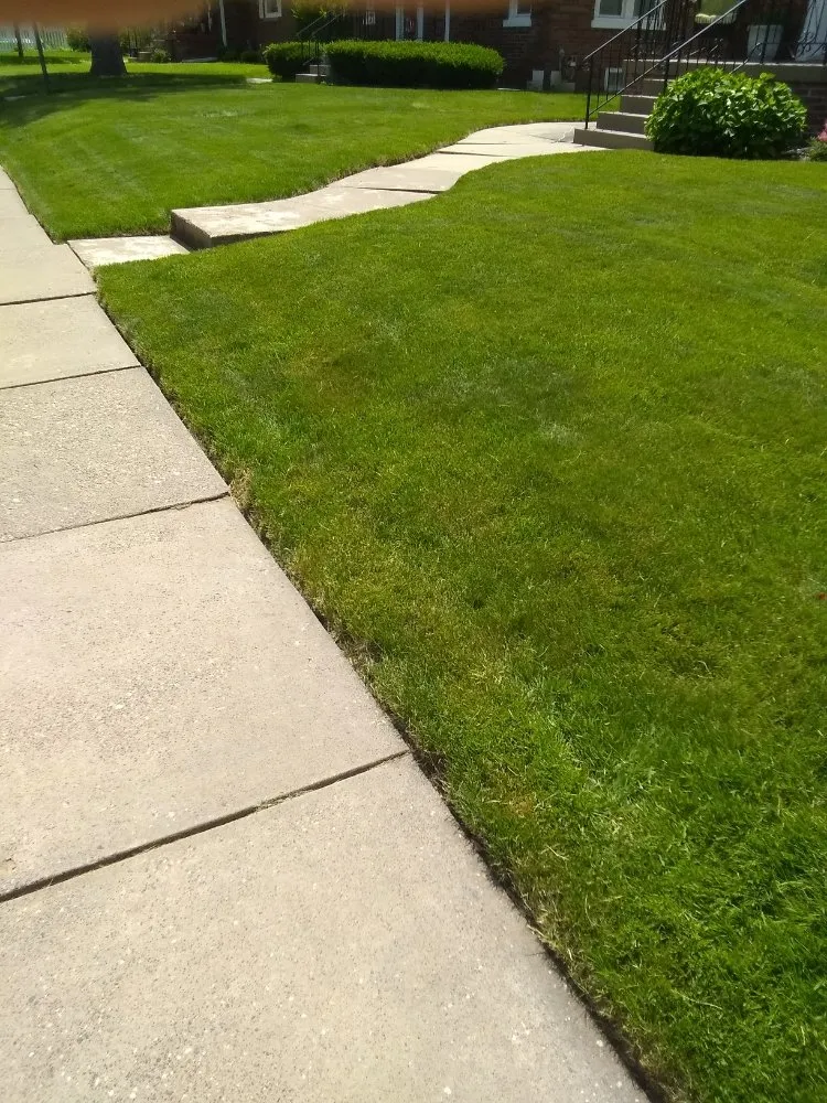 Local garden landscaping in Rock Island, IL - BBN Lawn Service