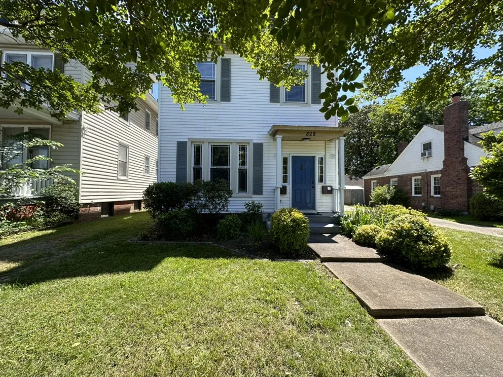 Top-rated outdoor landscaping for beautiful yards in Chesapeake, VA by BB’s Backyard & Beyond