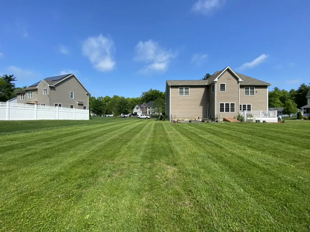 Local lawn mowing service in Vernon, CT by BB’s Landscaping