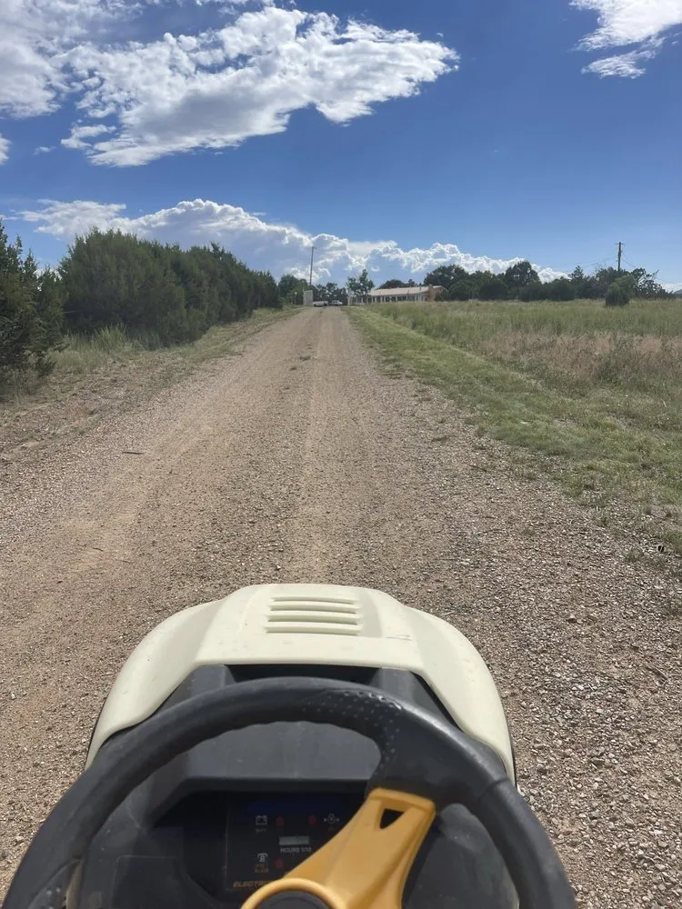 Affordable yard maintenance in Moriarty, NM by BBs Services