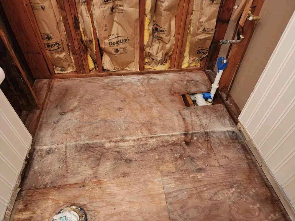 Custom yard cleanup service in East Hampton, NY - B&C Carpentry & Landscaping