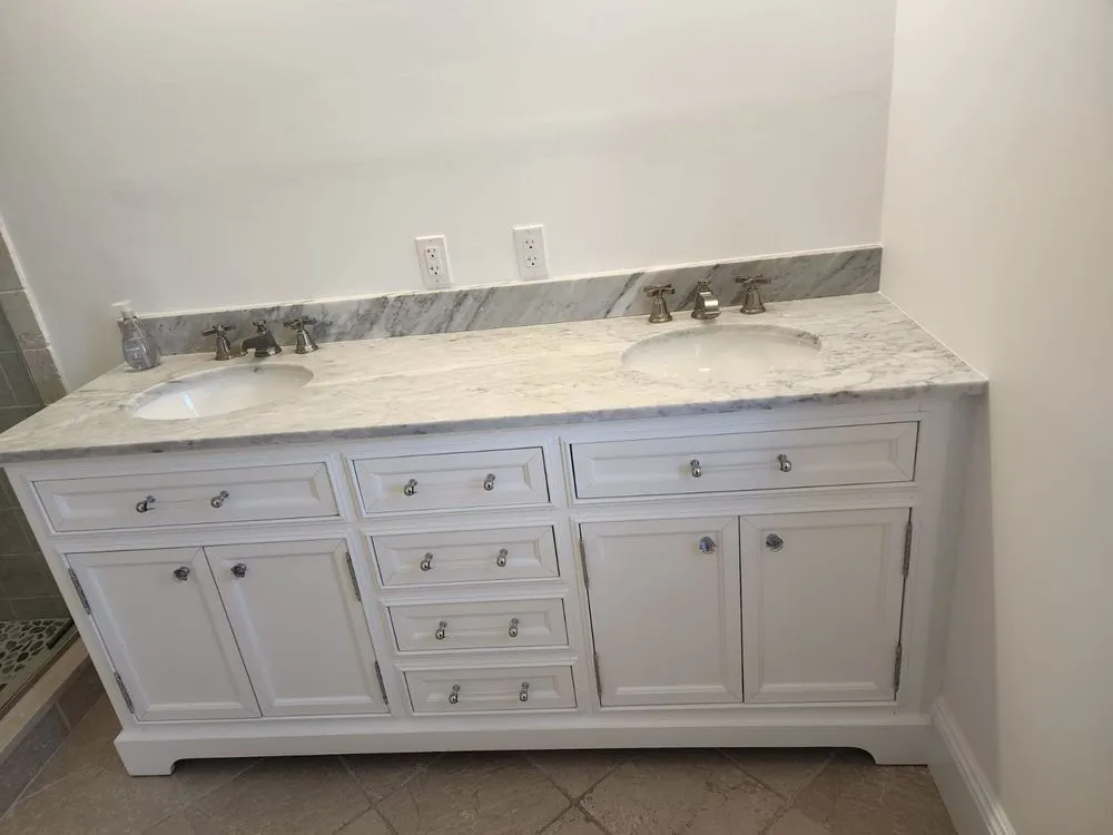 Top-rated yard cleanup service in East Hampton, NY by B&C Carpentry & Landscaping