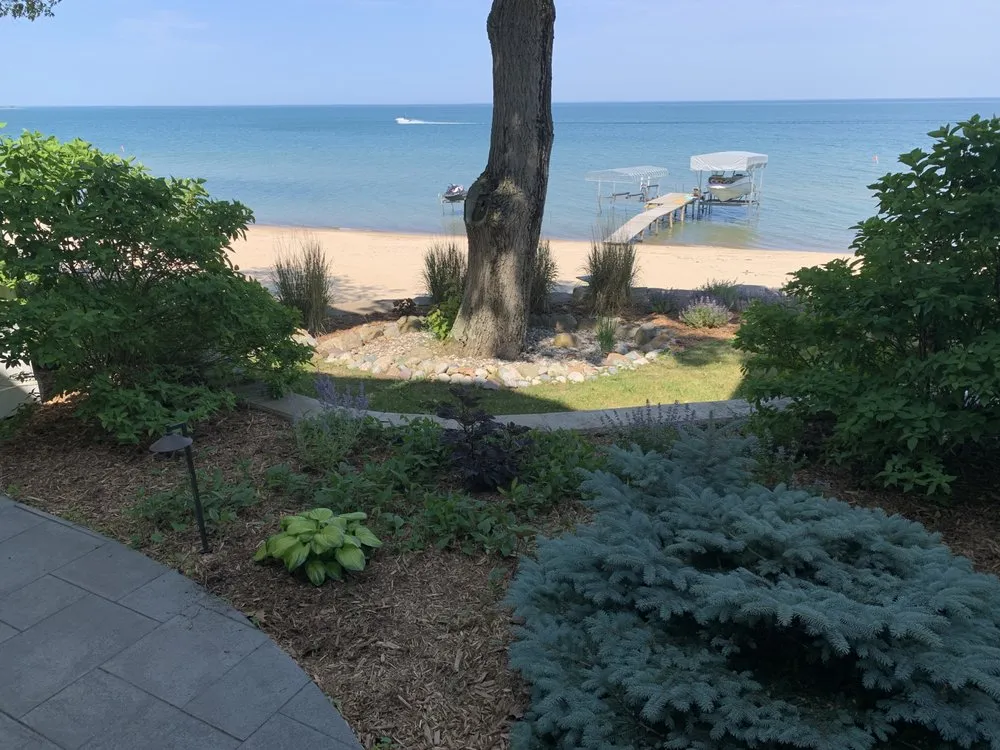 Top-rated yard cleanup service in Chesaning, MI - B.C.Details