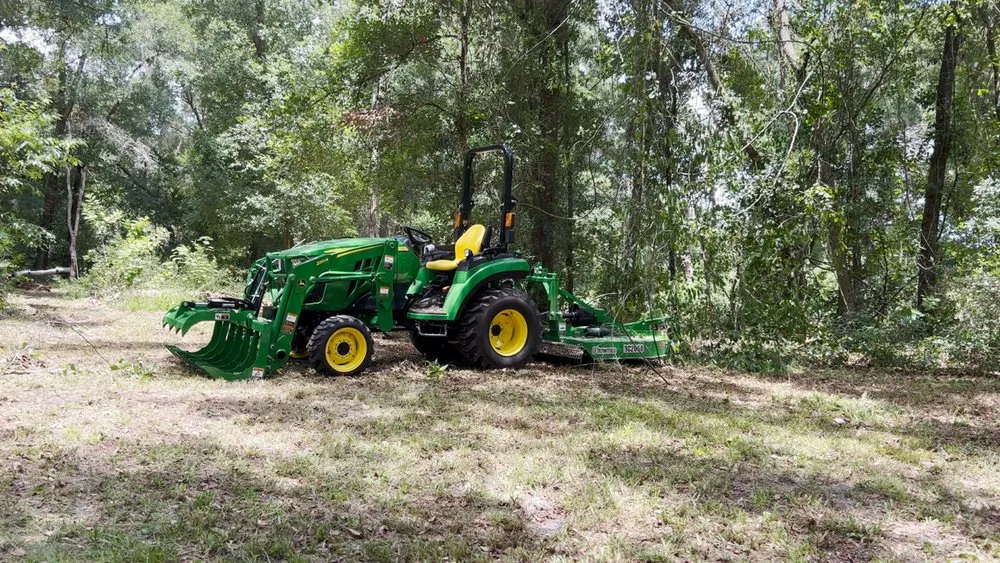 Top-rated residential landscaping in Spring Hill, FL by Bcms Tractor Services