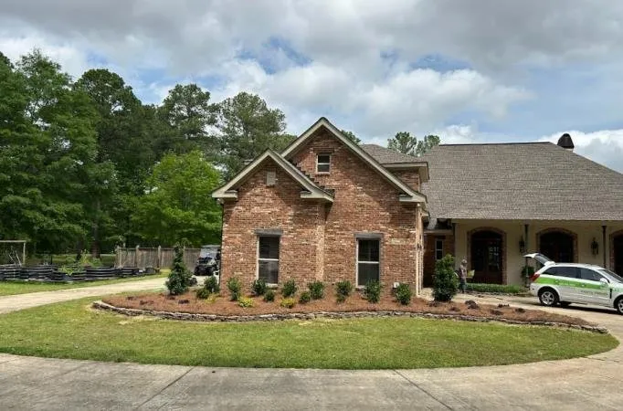 Local yard maintenance experts serving Brandon, MS - B&D Landscape and Maintenance