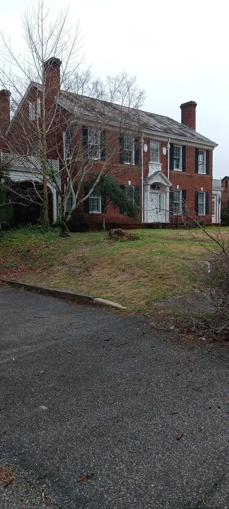 Custom yard maintenance in Manchester, GA - B&D Landscaping