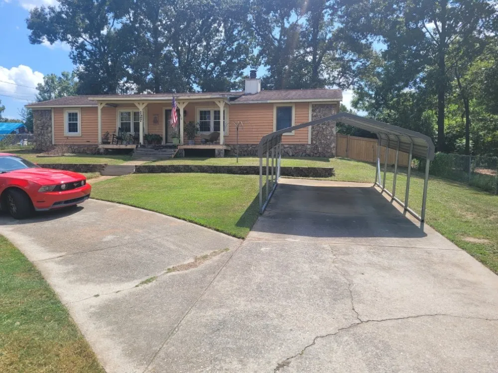 Expert lawn care service for beautiful yards in Warner Robins, GA by BD Lawn Service