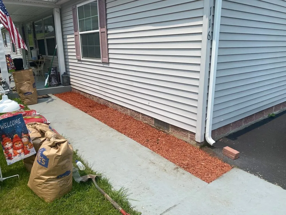 Reliable residential landscaping experts serving Chambersburg, PA - B&D Lawncare