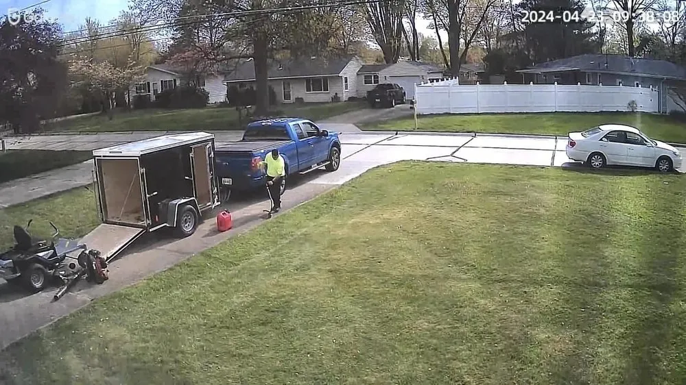 Professional lawn care service experts serving Fairlawn, OH - B&D Mobile Repair