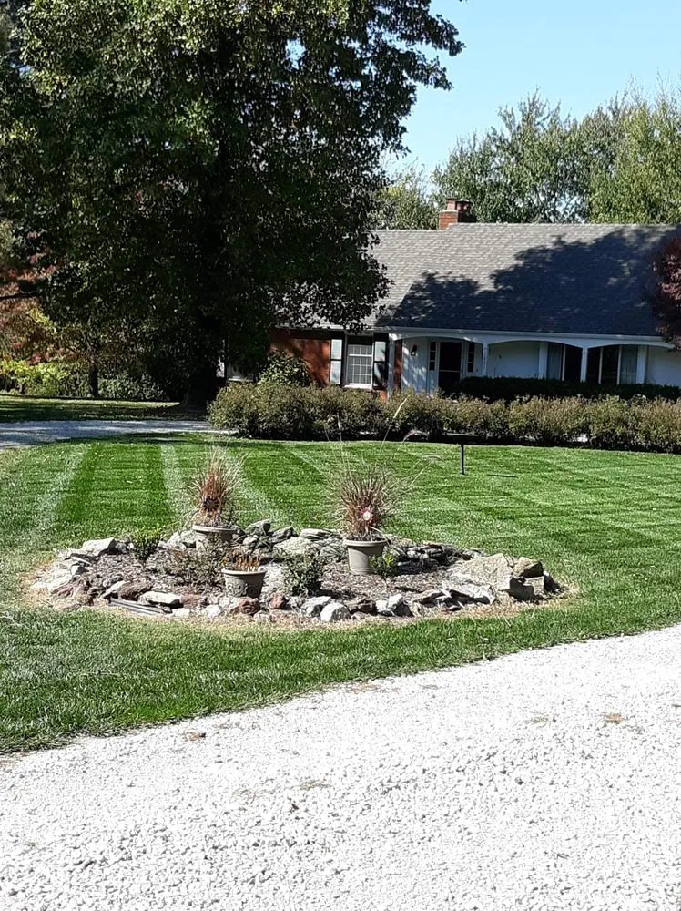 Top-rated landscape design for year-round maintenance in Lexington, MO by BD's Platinum Lawn Care