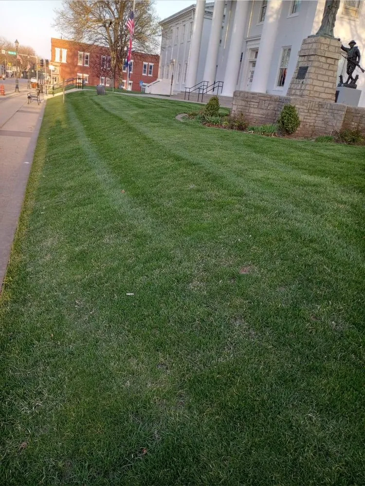 Custom landscaping services experts serving Lexington, MO - BD's Platinum Lawn Care