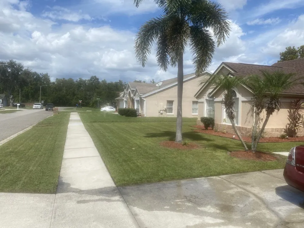 Affordable garden landscaping in Orlando, FL - B&E Lawn Service
