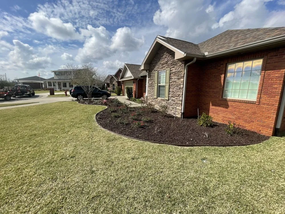 Trusted yard cleanup service in Panama City, FL - Beach Complete