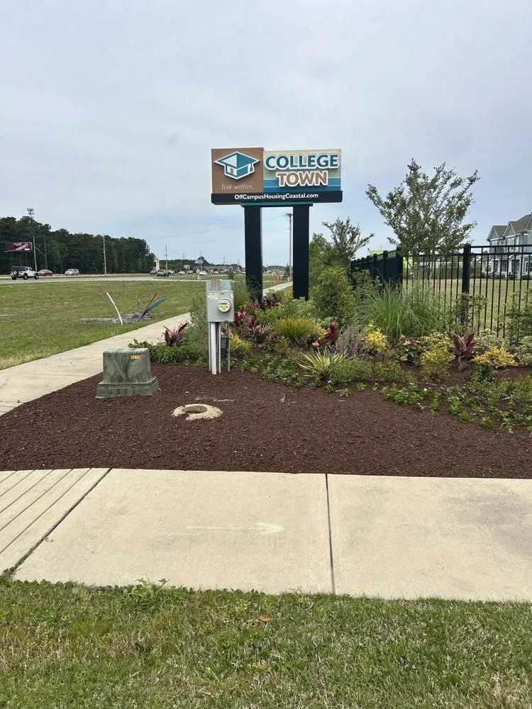 Reliable landscape installation experts serving Galivants Ferry, SC - Beach Mulch