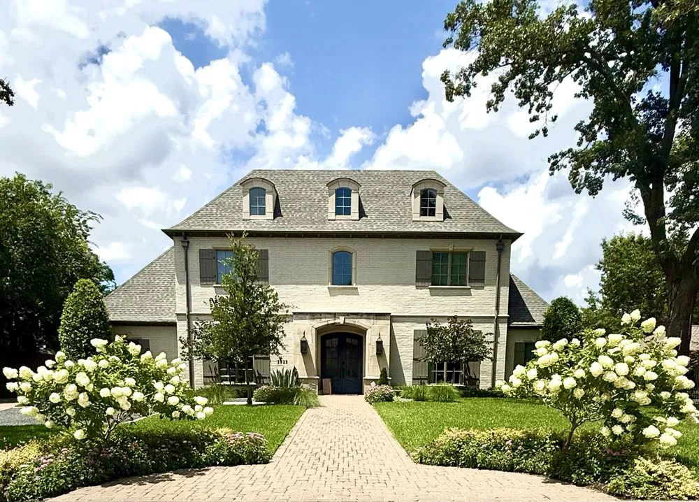 Affordable outdoor landscaping experts serving Dallas, TX - Beacon Estate Solutions