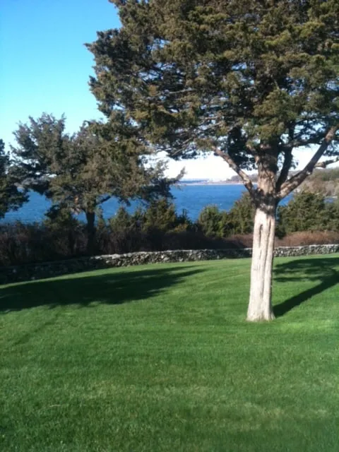 Affordable residential landscaping experts serving Jamestown, RI - Beacon Hill Landscaping