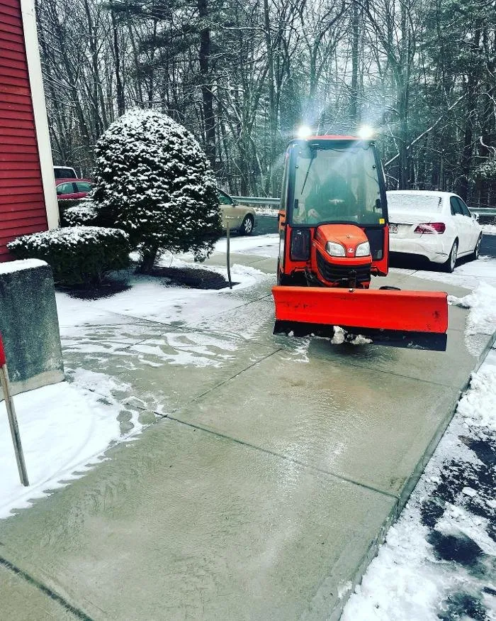 Top-rated residential landscaping for year-round maintenance across Salem, NH - Beacon Property Services