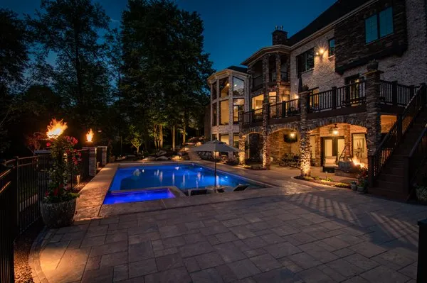 Beall's Greenhouse Nursery & Supply Logo