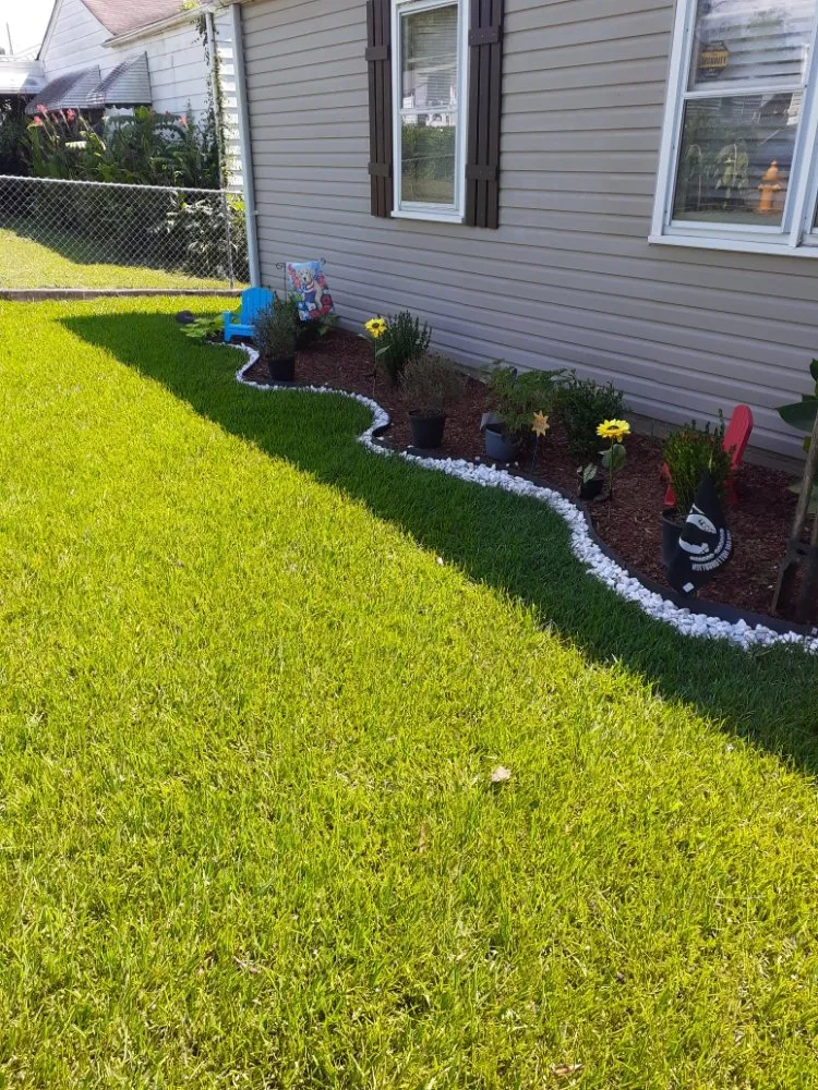 Top-rated garden landscaping for homes across Anniston, AL - Beane's Lawncare Service